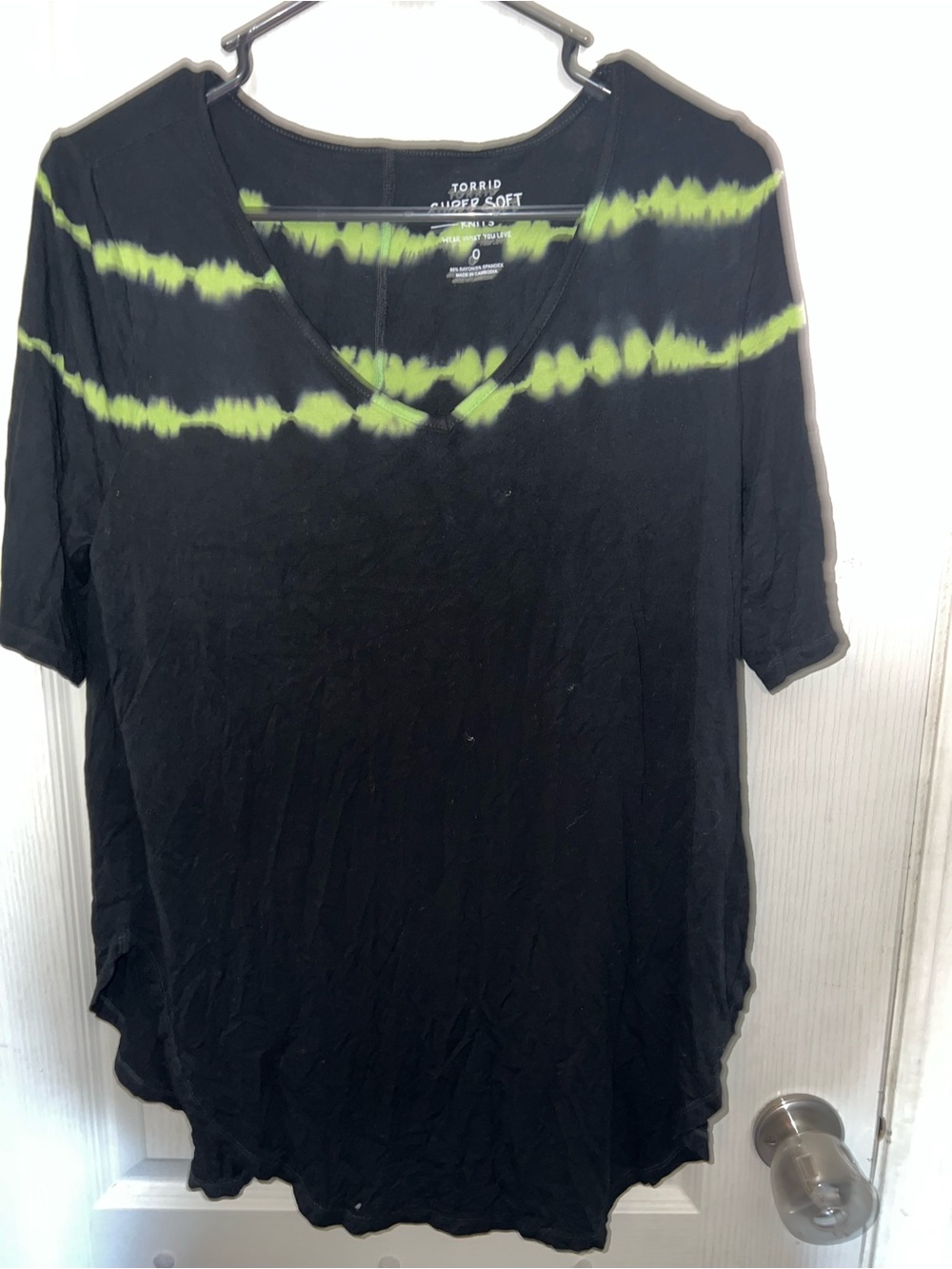 torrid Black Short Sleeve V-Neck Top with Lime Tie-Dye Stripe